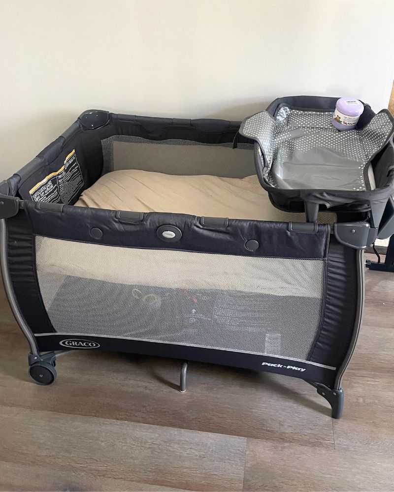 Photo of baby pack and play 