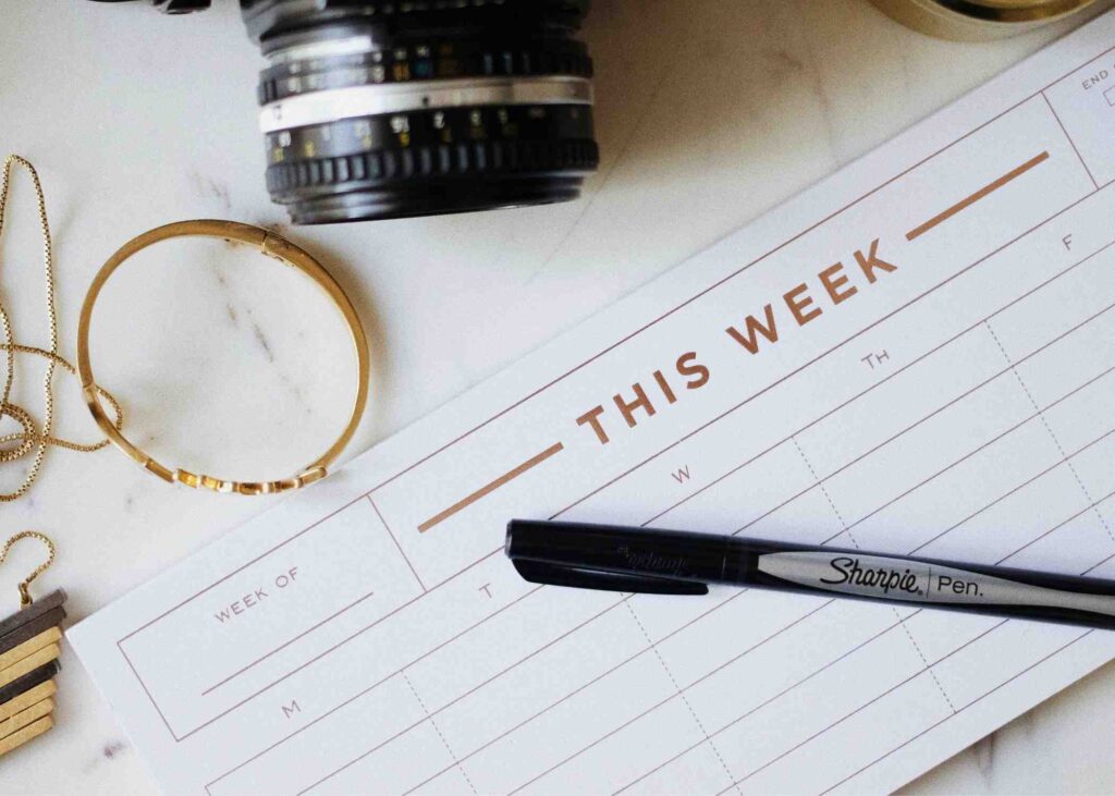 how to organize a room: Picture of a schedule